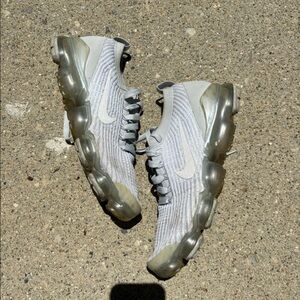 Women’s fly knit vapormax